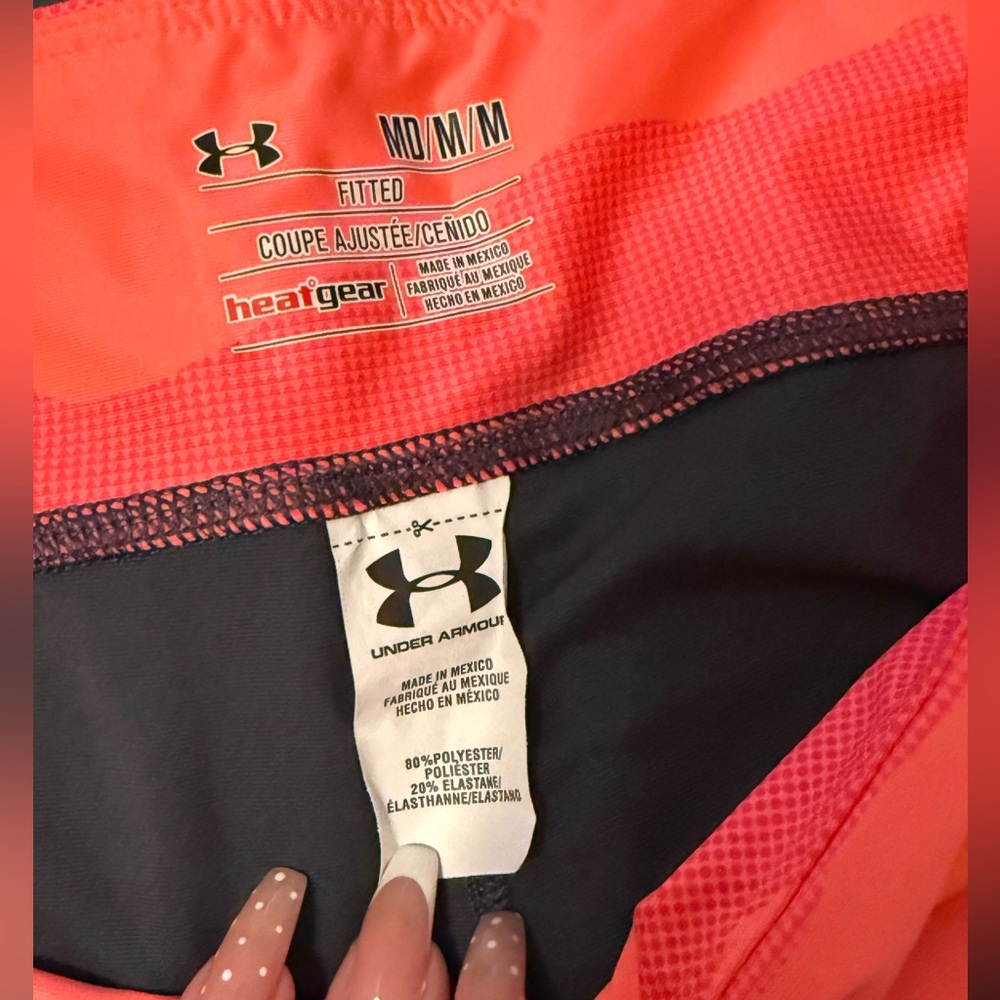 NWT Under Armour Heat Gear Fitted Capri Leggings - Gray and Orange Camouflage - Picture 7 of 10